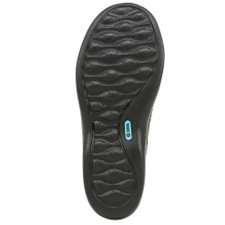 Bzees Loafers|Women's , Poppyseed 3 Slip-On Black