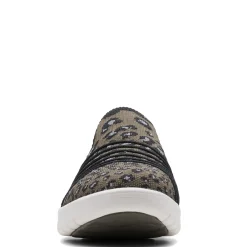 Clarks Sneakers & Athletic|Women's , Adella Step Slip-On Olive