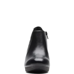 Clarks Pumps & Heels|Women's , Ambyr Hope Shootie Black