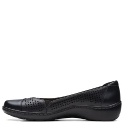 Clarks Flats|Women's , Cora Iris Slip-On Black