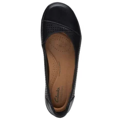 Clarks Flats|Women's , Cora Iris Slip-On Black