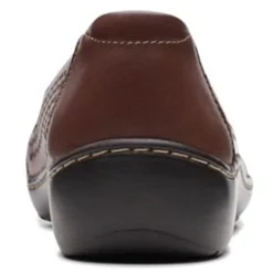 Clarks Flats|Women's , Cora Iris Slip-On Dark Tan Leather