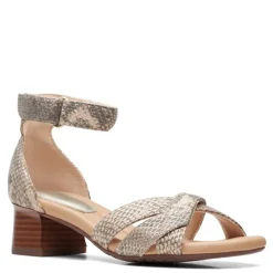Clarks Pumps & Heels|Women's , Desirae Lily Sandal Beige