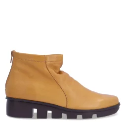 L'Amour Des Pieds Boots|Women's , Hadirat Boot Lioness Burnished