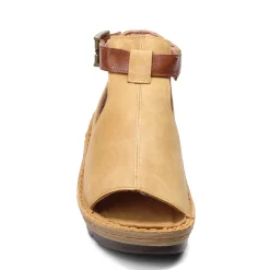 Naot Sandals|Women's , Verbena Sandal Oily Dune Nubuck