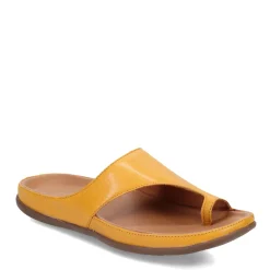 Strive Sandals|Women's , Capri 2 Sandal Honey