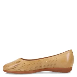 Trotters Flats|Women's , Darcey Flat Tan Perf